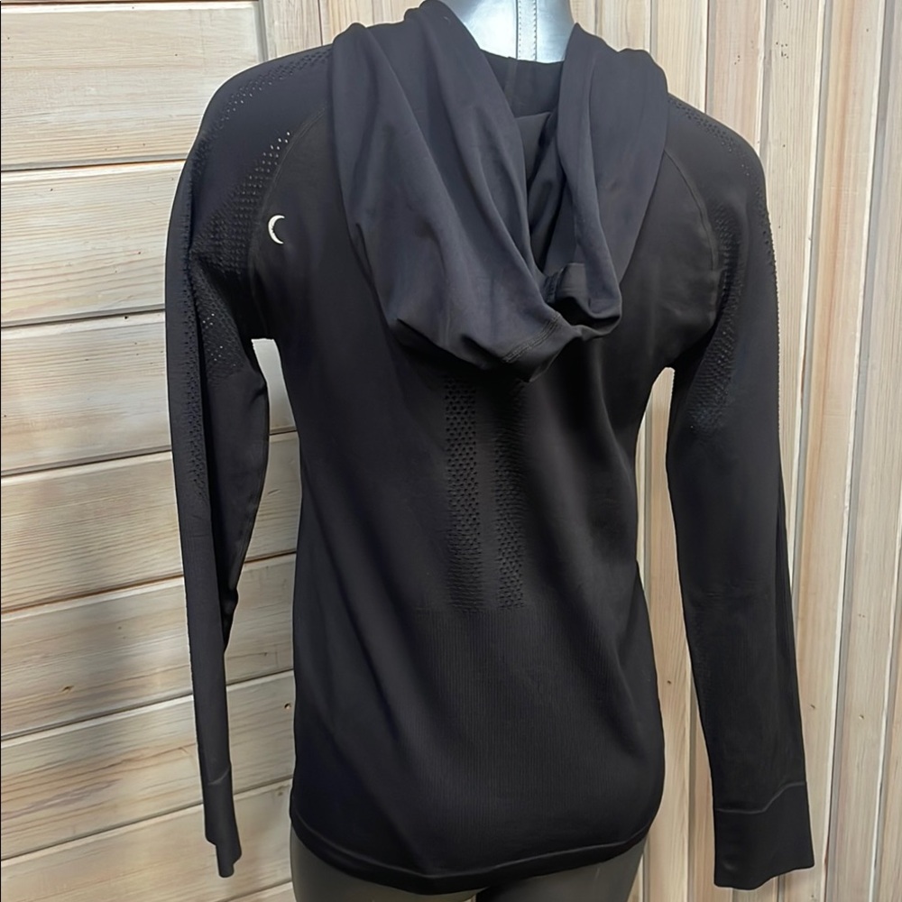 ZYIA Black Relaxed Long Sleeve Hoodie - Picture 3 of 4